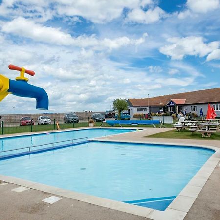 Camping Pods, Seaview Holiday Park Hotel Whitstable Exterior photo