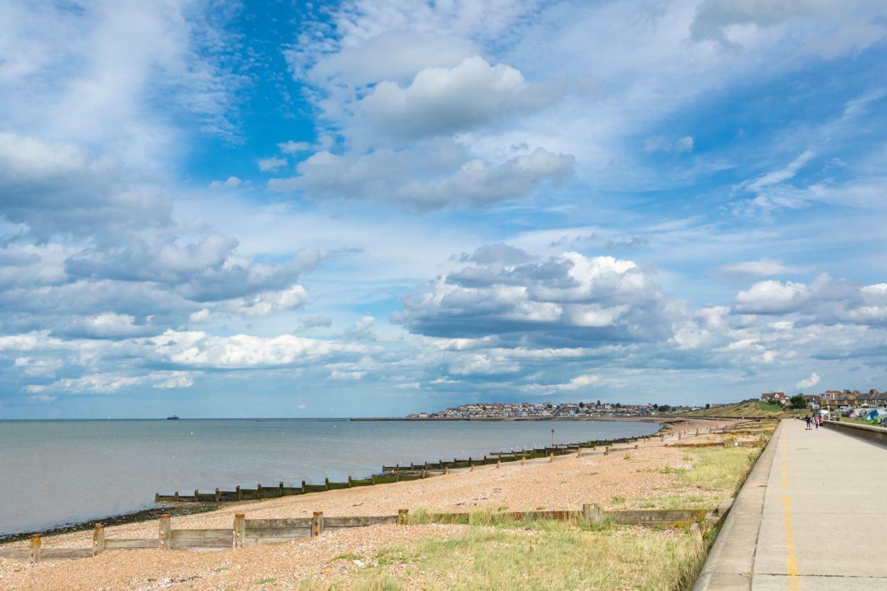 Camping Pods, Seaview Holiday Park Hotel Whitstable Exterior photo